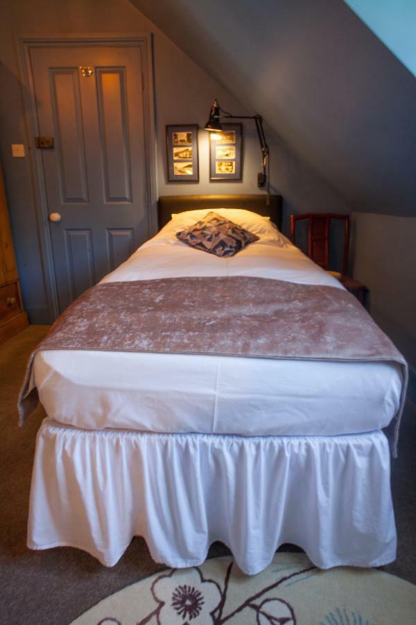 Hill View House Bed and Breakfast Dartmouth Buitenkant foto